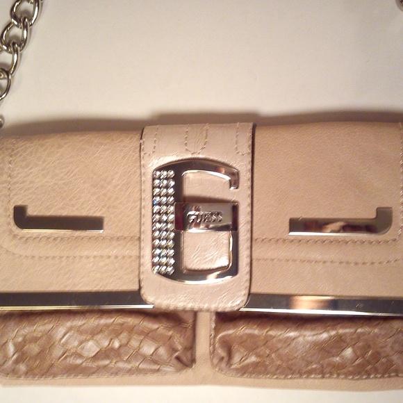 GUESS New Ladies Clutch Purse ***MAKE AN OFFER*** - Picture 1 of 8